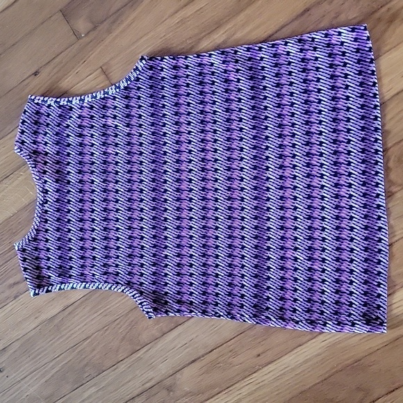 L&X blouse. These are beautiful blouses. - Picture 12 of 12